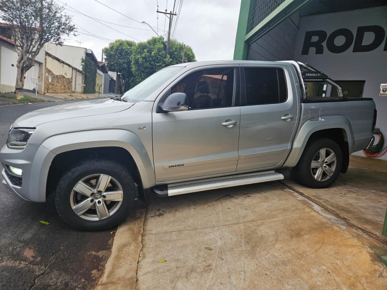 Amarok 3.0 V6 CABINE DUPLA 4X4 HIGHLINE TURBO INTERCOOLER AUTOMÁTICO