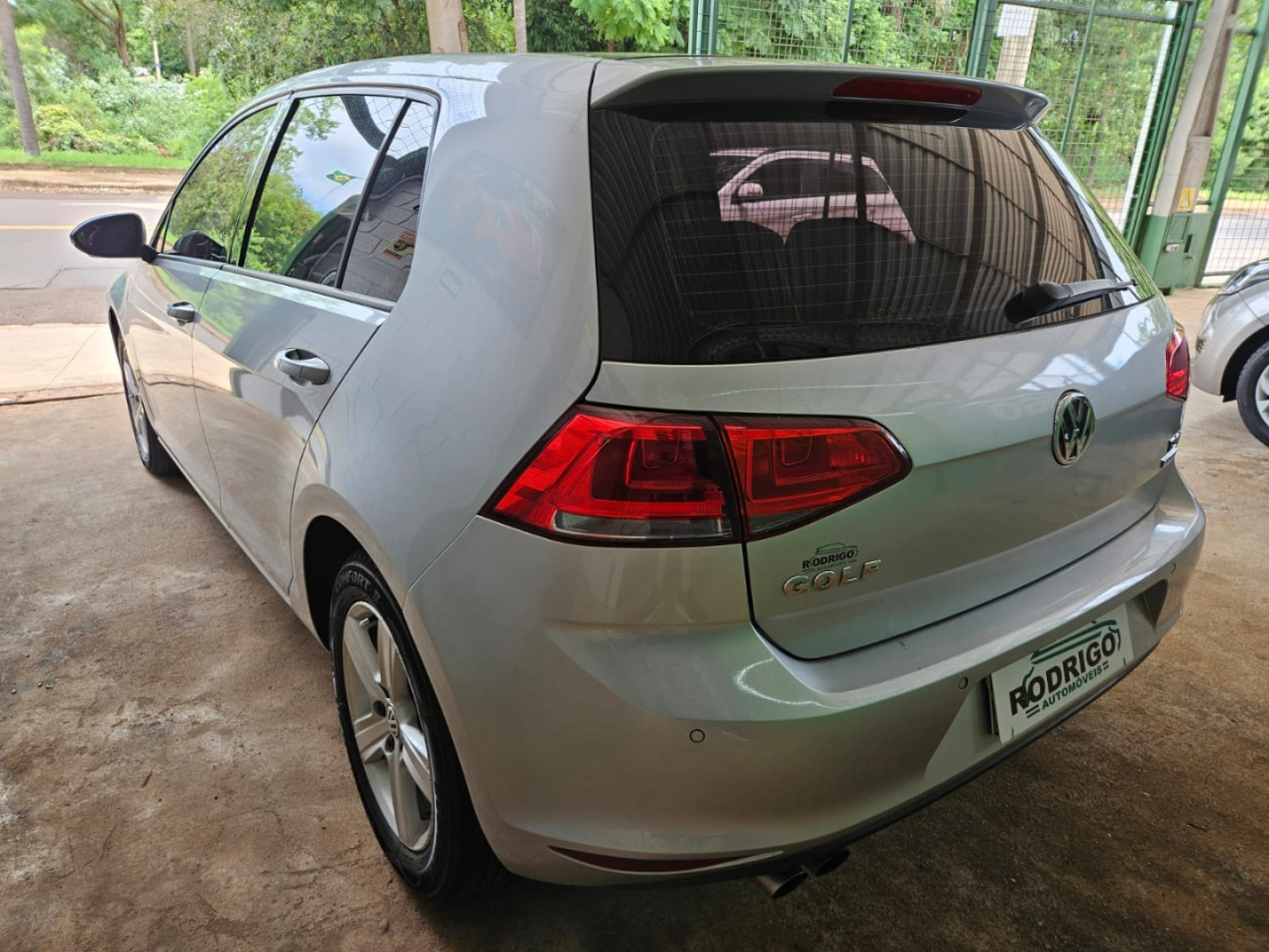 VOLKSWAGEN Golf 1.4 16V 4P TSI COMFORTLINE AUTOMÁTICO