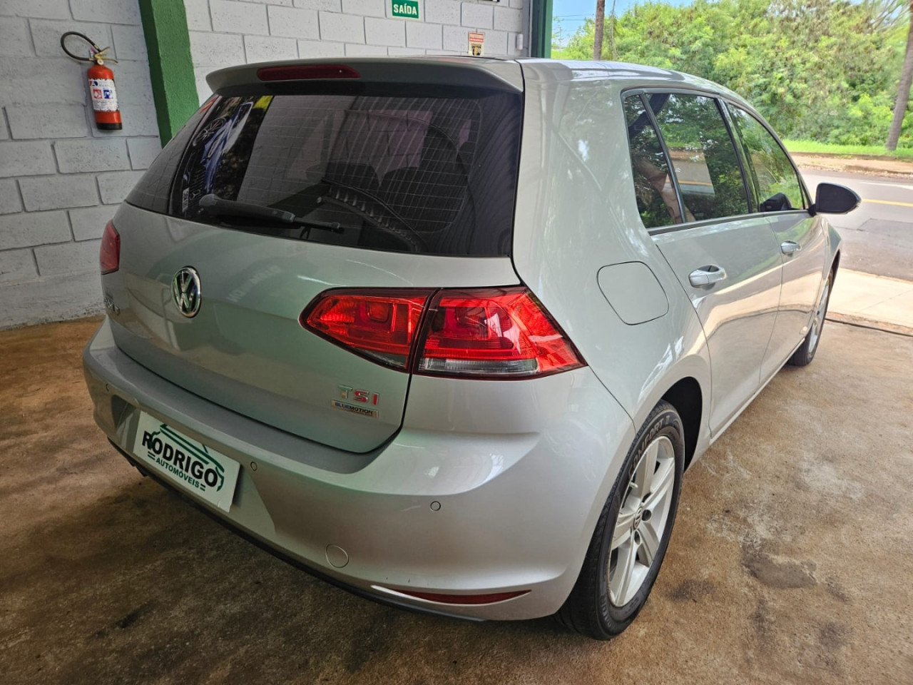 VOLKSWAGEN Golf 1.4 16V 4P TSI COMFORTLINE AUTOMÁTICO