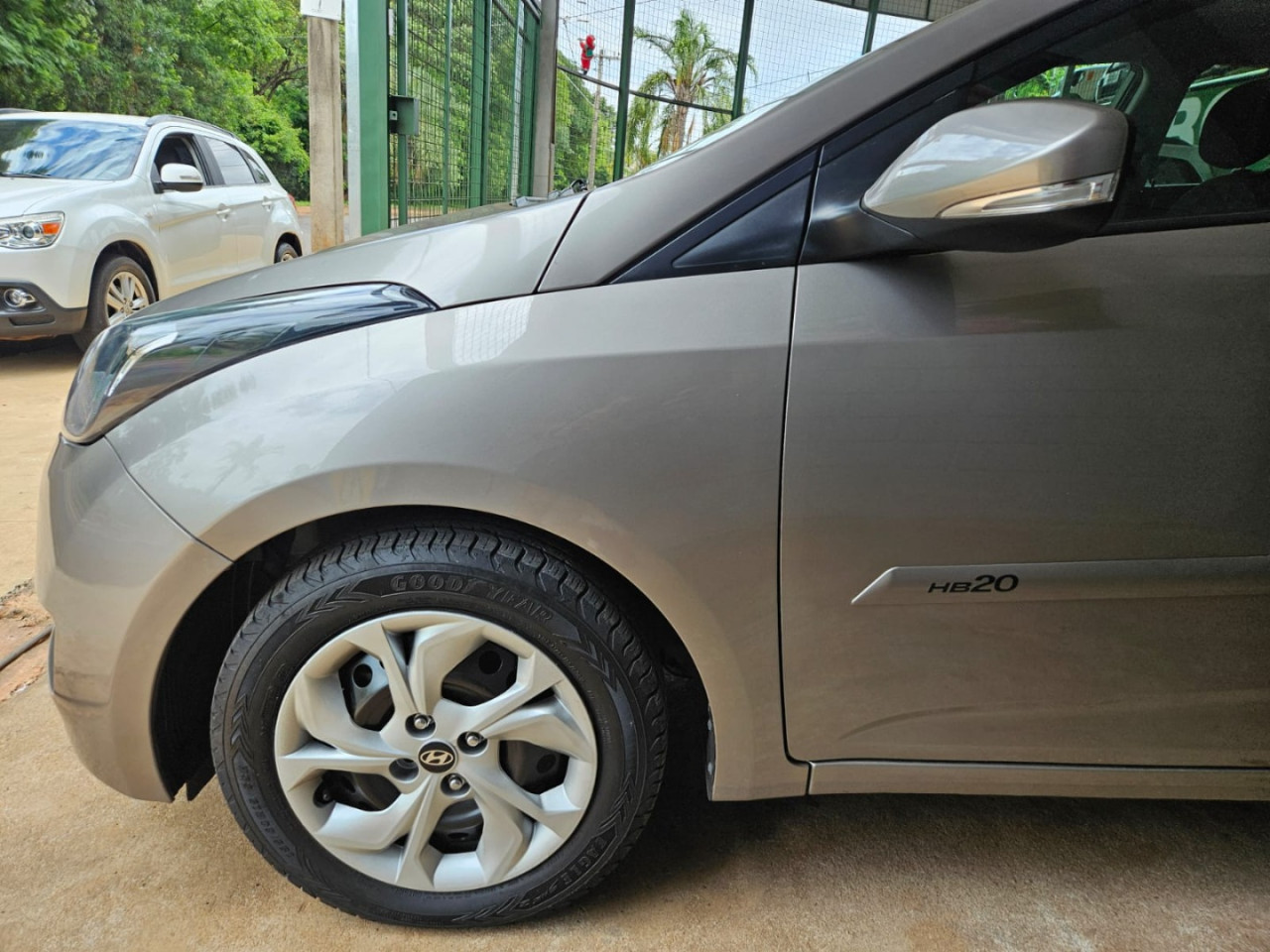 HYUNDAI HB 20 Hatch 1.6 16V 4P FLEX COMFORT PLUS AUTOMÁTICO