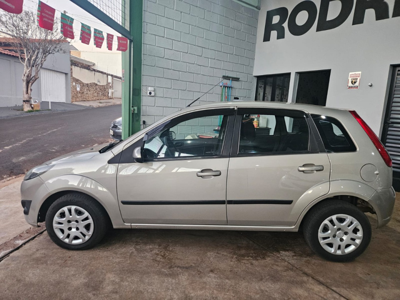 Fiesta Hatch 1.6 4P