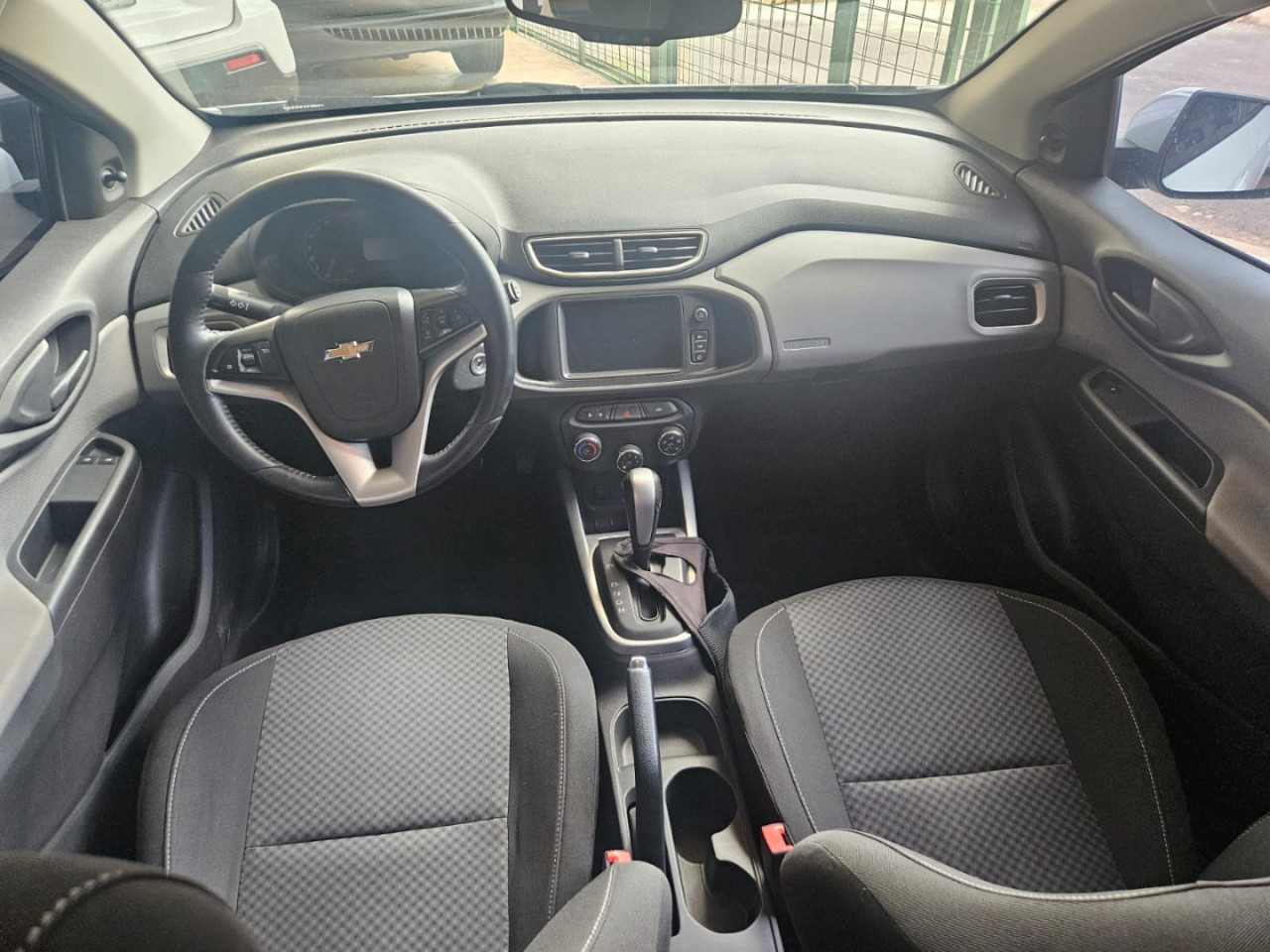 CHEVROLET Onix Hatch 1.4 4P FLEX LT AUTOMÁTICO