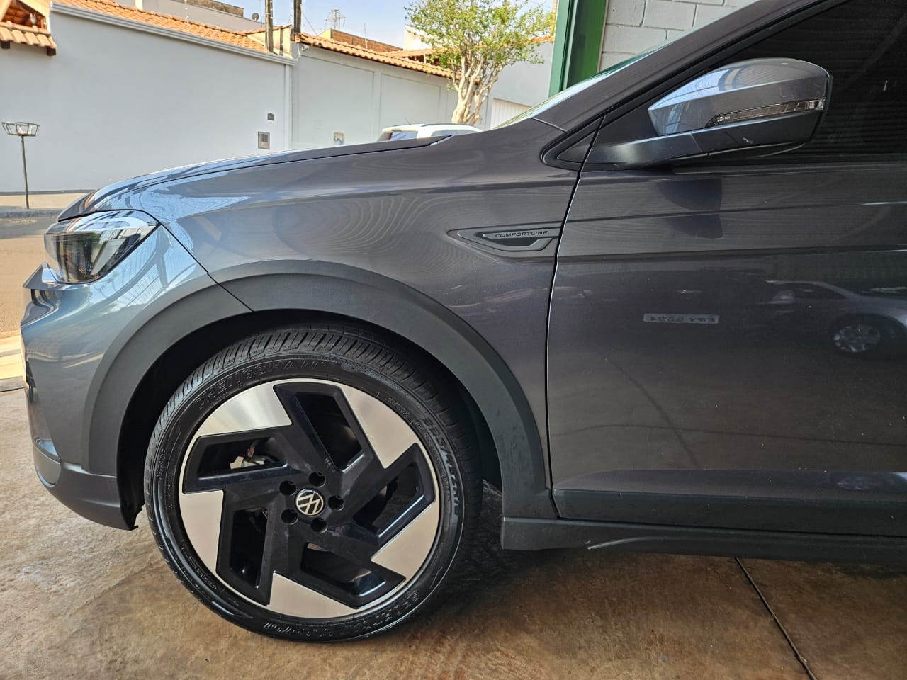 VOLKSWAGEN Nivus 1.0 4P FLEX 200 TSI COMFORTLINE AUTOMÁTICO