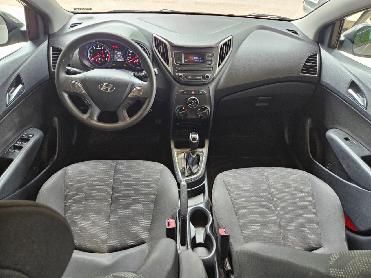 HYUNDAI HB 20 Hatch 1.6 16V 4P FLEX COMFORT PLUS AUTOMÁTICO