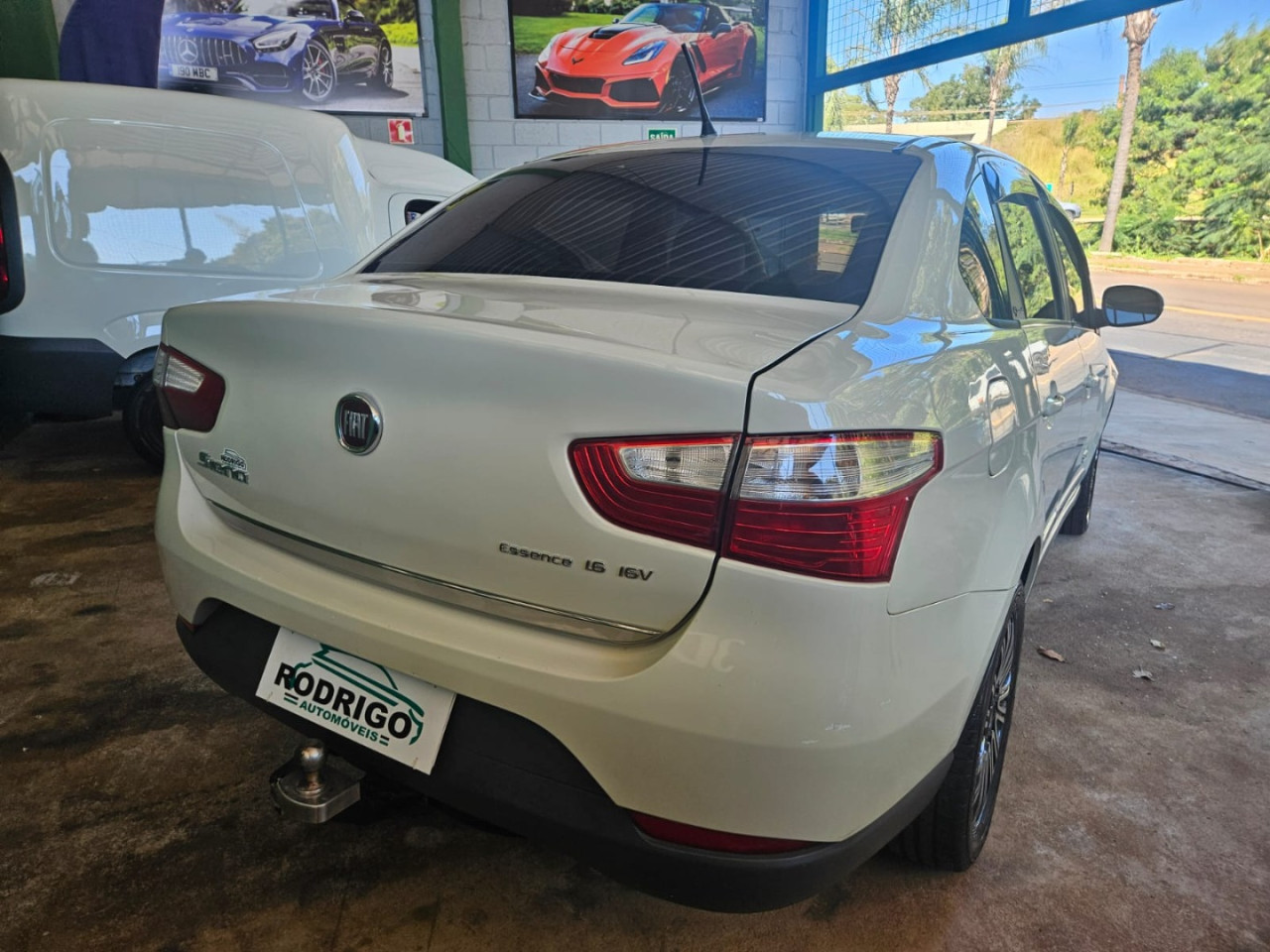 FIAT Grand Siena 1.6 16V 4P FLEX SUBLIME DULOGIC AUTOMATIZADO