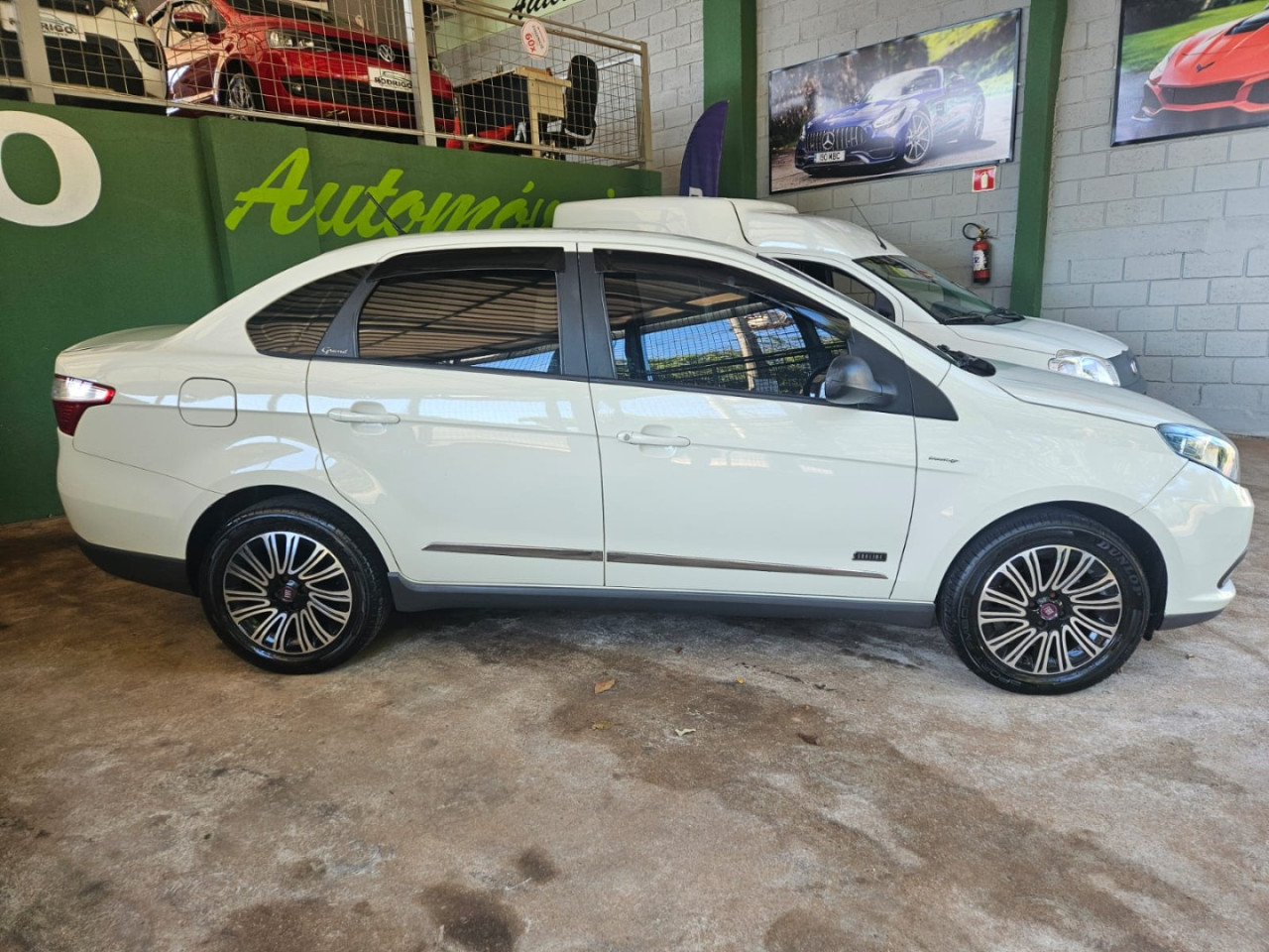 FIAT Grand Siena 1.6 16V 4P FLEX SUBLIME DULOGIC AUTOMATIZADO