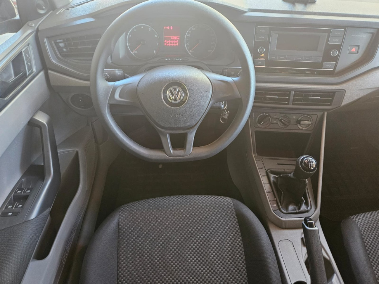 VOLKSWAGEN Polo Hatch 1.6 4P MSI FLEX