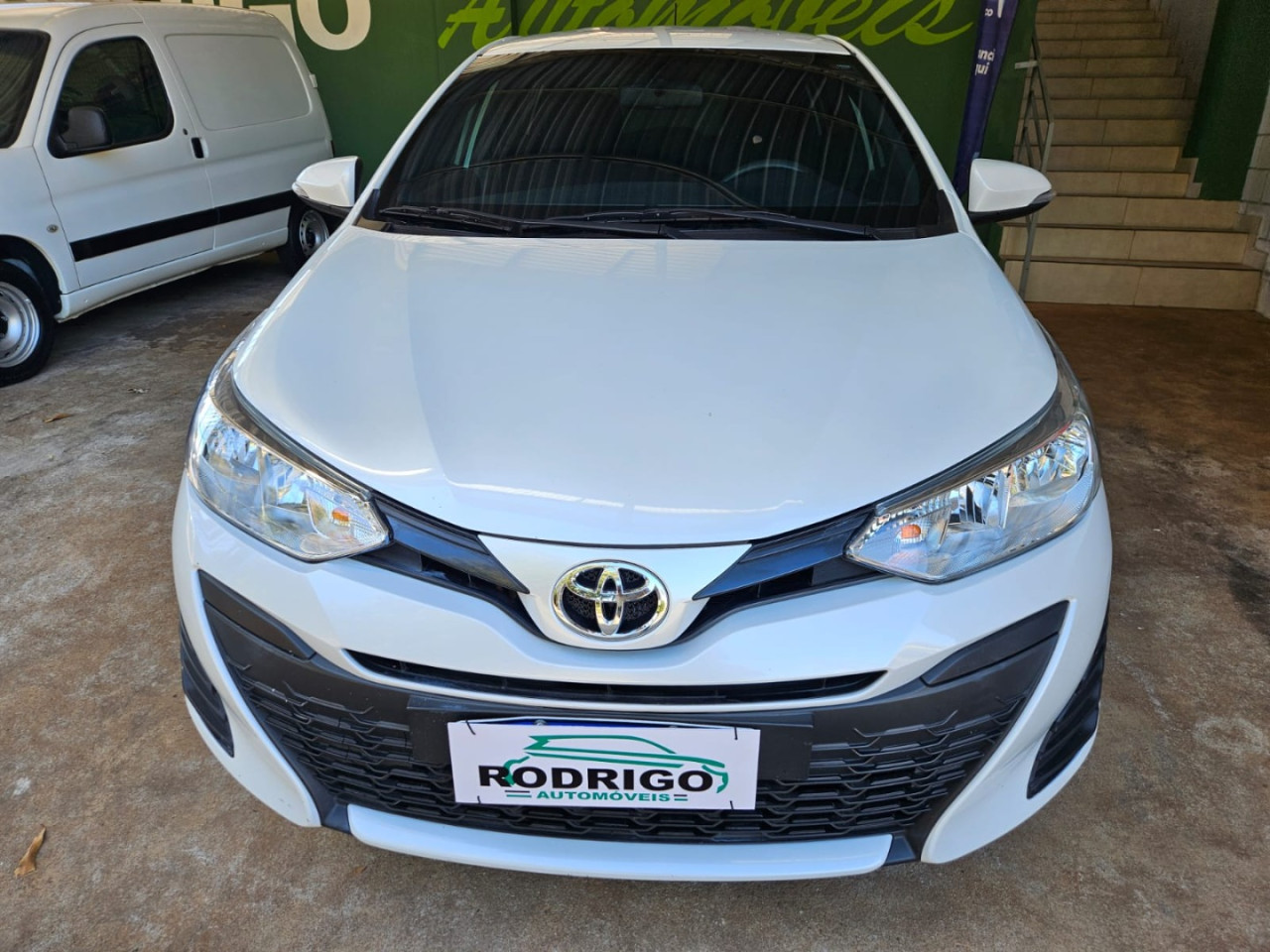 TOYOTA Yaris Hatch 1.5 16V 4P FLEX XL PLUS CONNECT MULTIDRIVE AUTOMÁTICO CVT