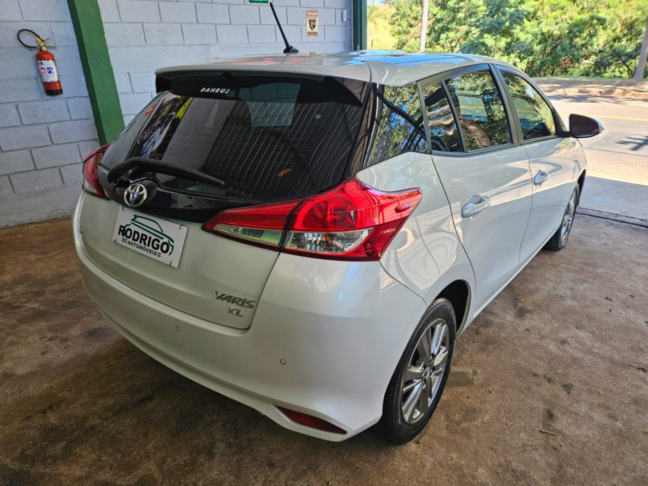 TOYOTA Yaris Hatch 1.5 16V 4P FLEX XL PLUS CONNECT MULTIDRIVE AUTOMÁTICO CVT