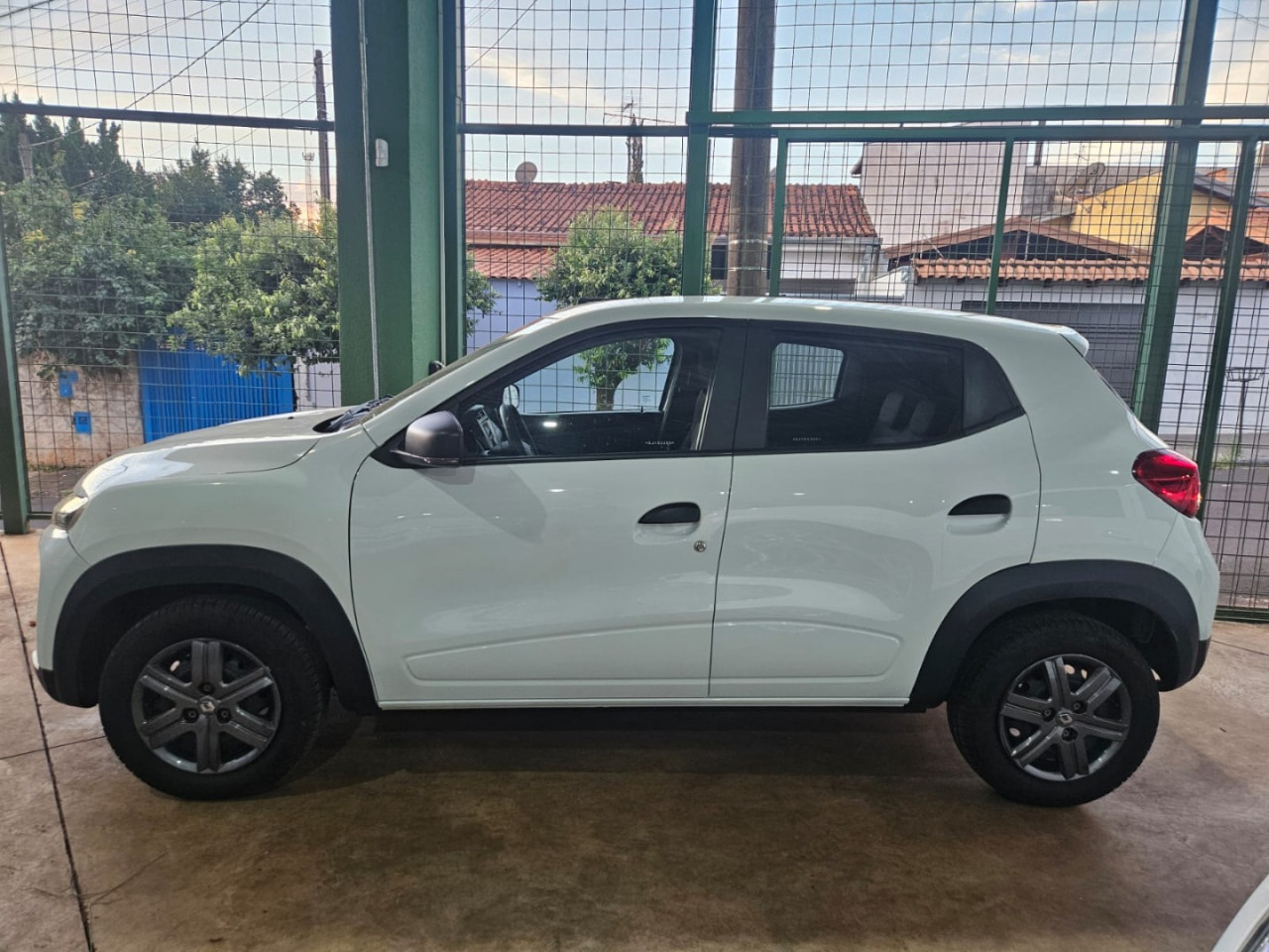 RENAULT Kwid 1.0 12V 4P SCE FLEX ZEN