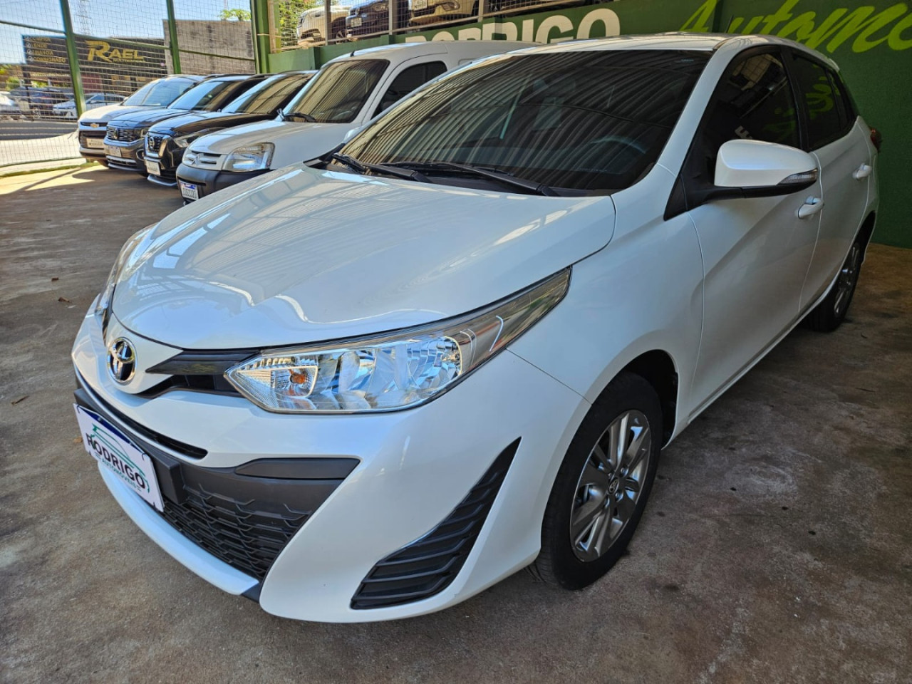 TOYOTA Yaris Hatch 1.5 16V 4P FLEX XL PLUS CONNECT MULTIDRIVE AUTOMÁTICO CVT