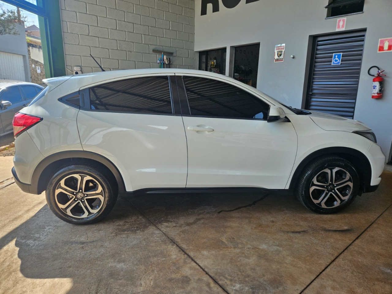 HONDA HR-V 1.8 16V 4P LX FLEX AUTOMÁTICO CVT