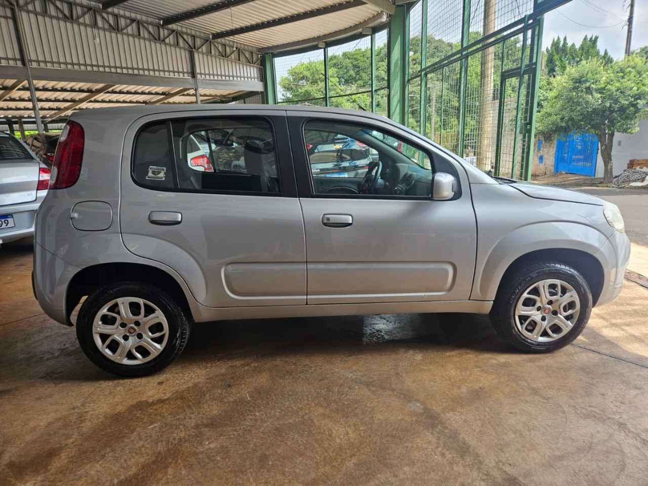 FIAT Uno 1.0 4P FLEX VIVACE