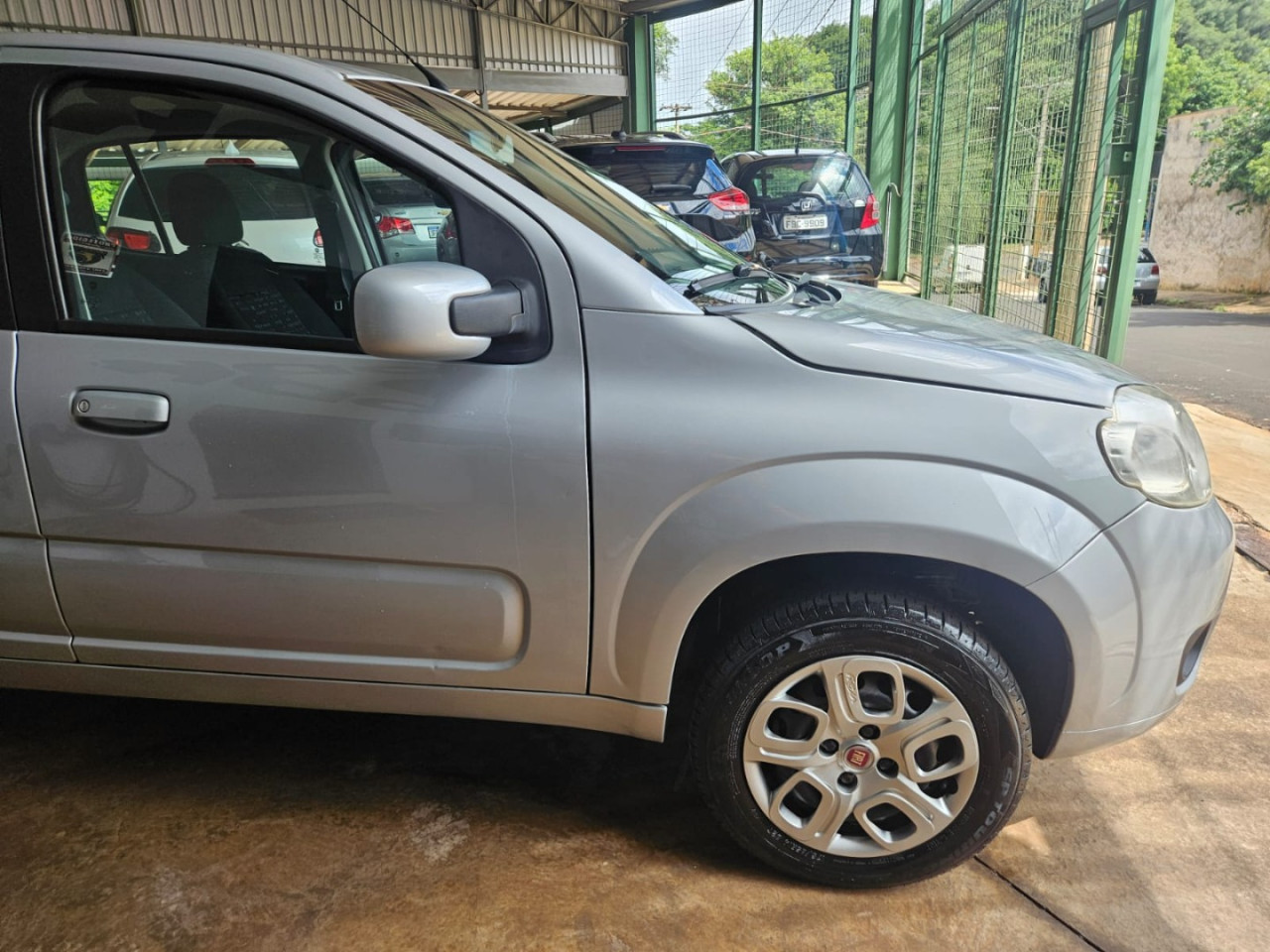 FIAT Uno 1.0 4P FLEX VIVACE