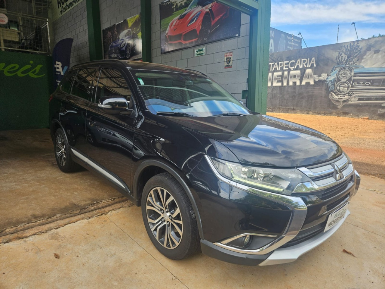 MITSUBISHI Outlander 2.0 16V 4P AUTOMÁTICO