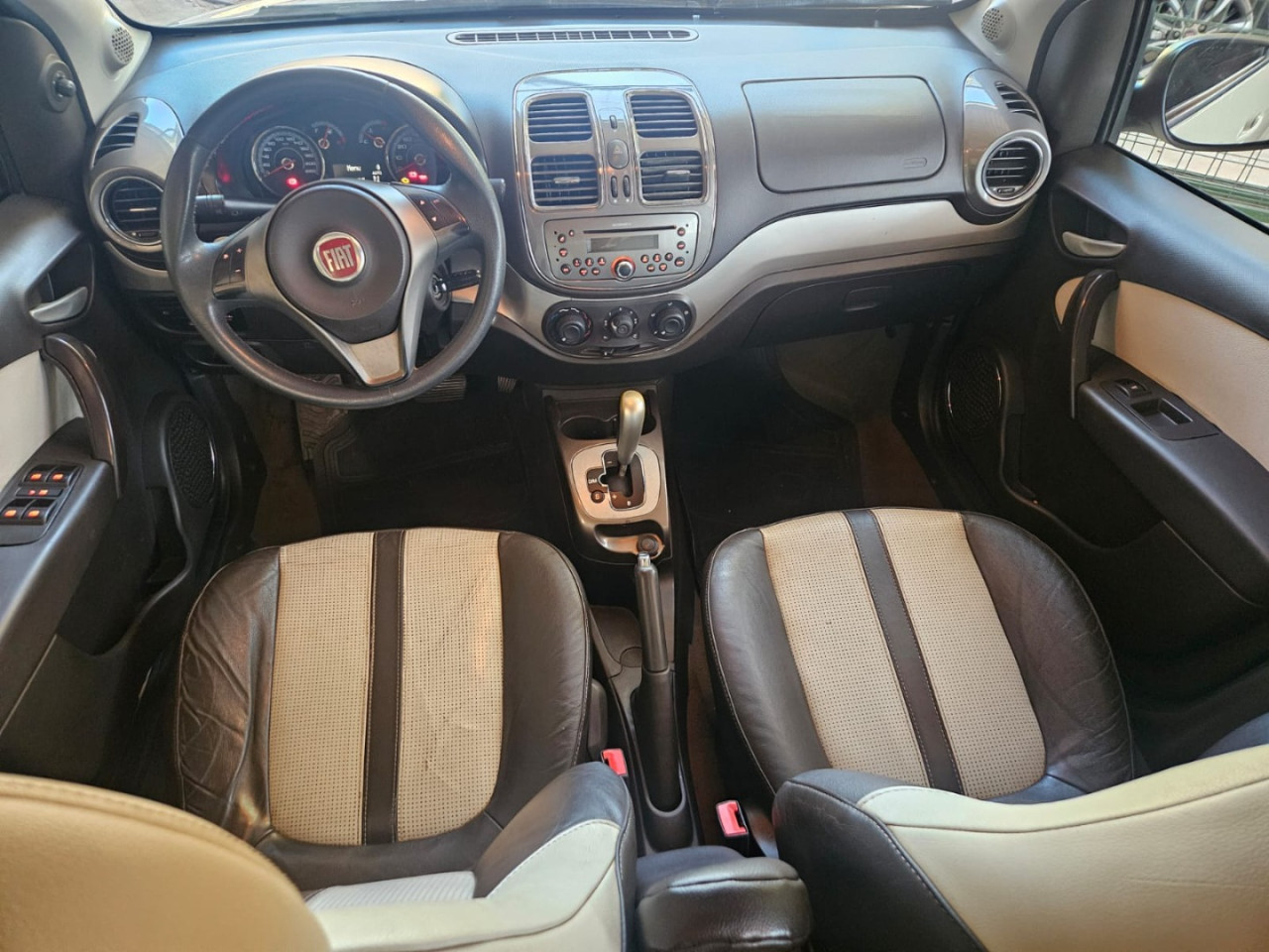 FIAT Grand Siena 1.6 16V 4P FLEX SUBLIME DULOGIC AUTOMATIZADO