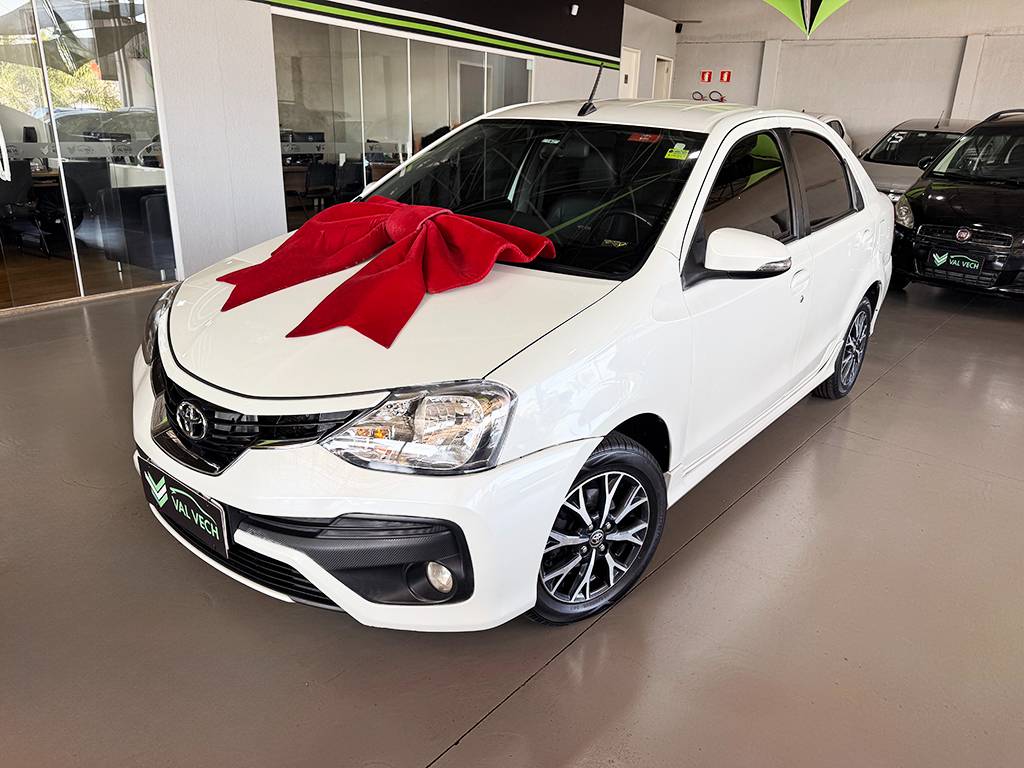 ETIOS 1.5 PLATINUM SEDAN 16V