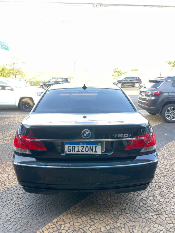 750I 4.8 V8 32V 4P AUTOMÁTICO