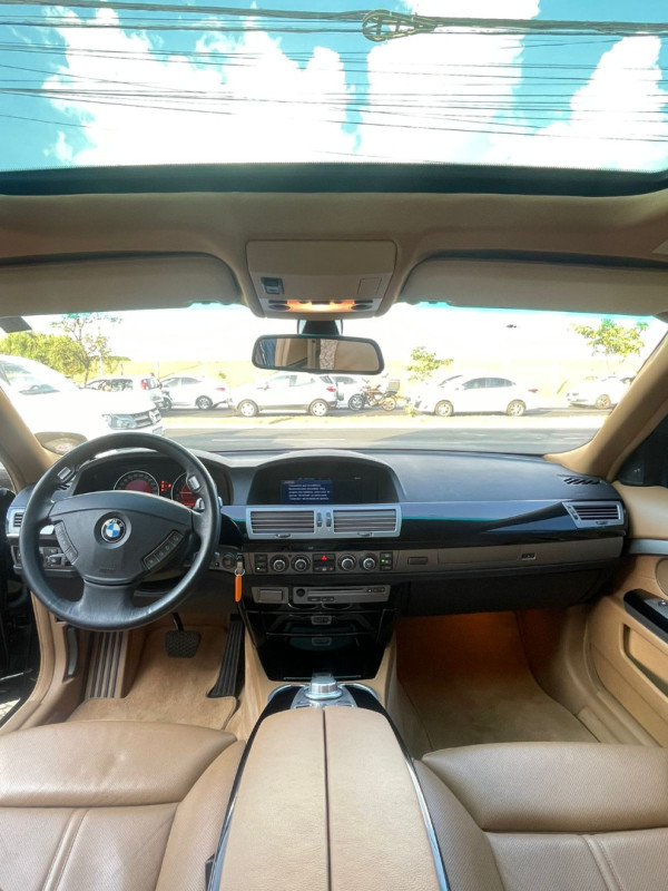 750I 4.8 V8 32V 4P AUTOMÁTICO