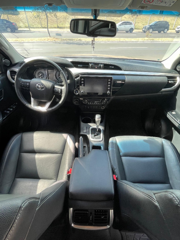 Hilux Caminhonete 2.8 16V SRV 4X4 DIESEL CABINE DUPLA AUTOMÁTICO