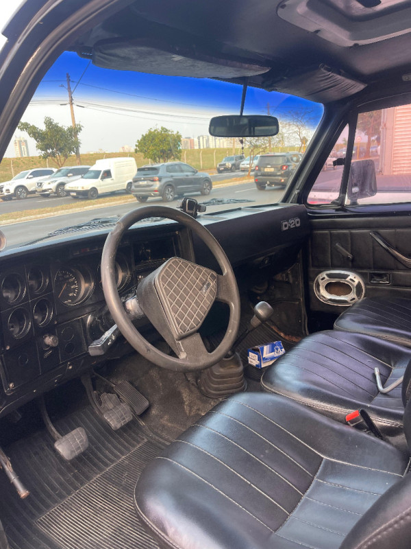 D20 4.0 DIESEL CUSTOM CABINE DUPLA