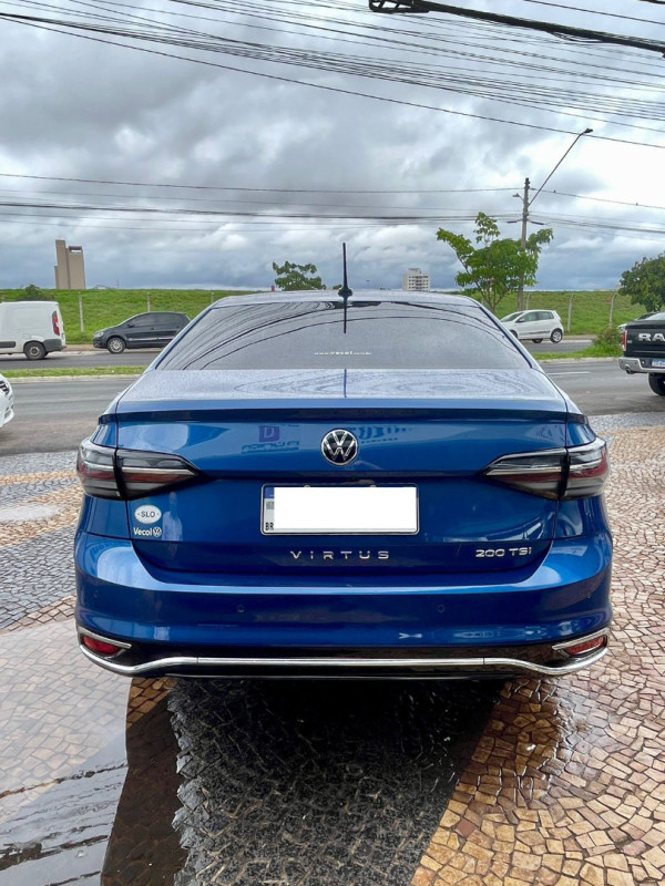 VOLKSWAGEN Virtus 1.0 4P 200 TSI FLEX HIGHLINE AUTOMÁTICO