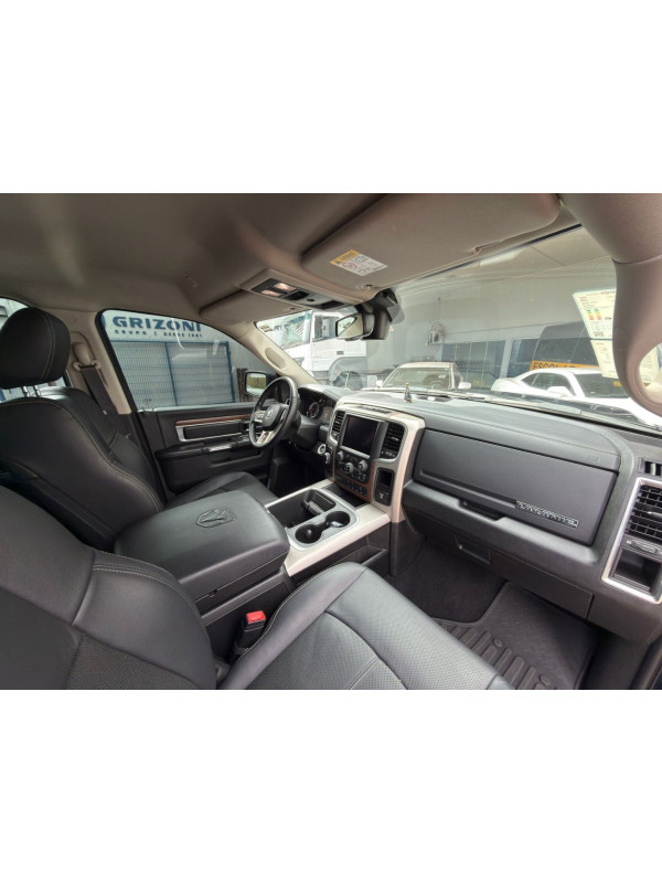 RAM Classic 5.7 V8 32V 4P HEMI LARAMIE AUTOMÁTICO