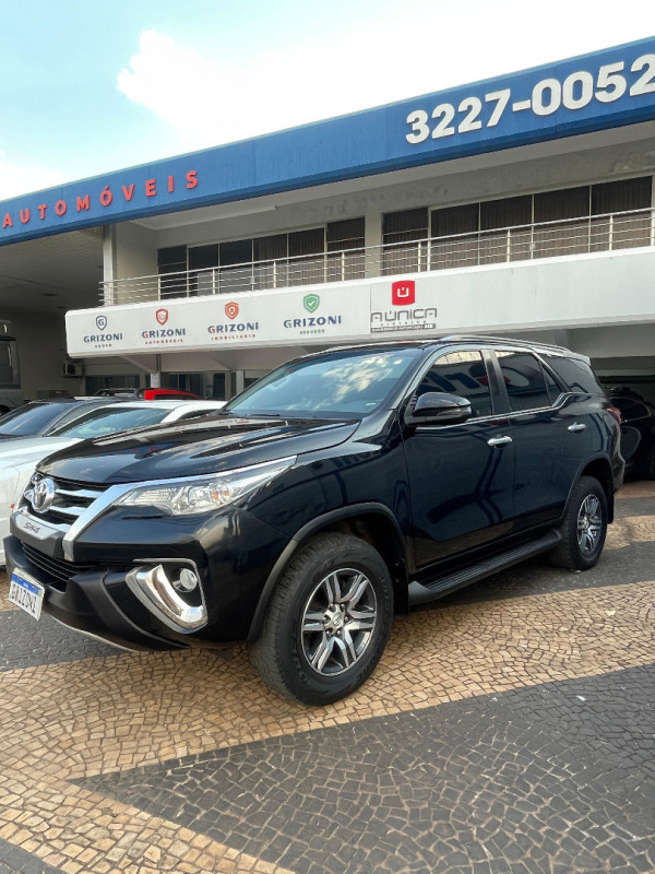 Hilux SW4 2.7 16V 4P FLEX SRV 7 LUGARES AUTOMÁTICO