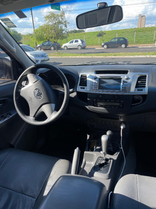 Hilux Caminhonete 2.7 16V 4P SRV FLEX CABINE DUPLA AUTOMÁTICO