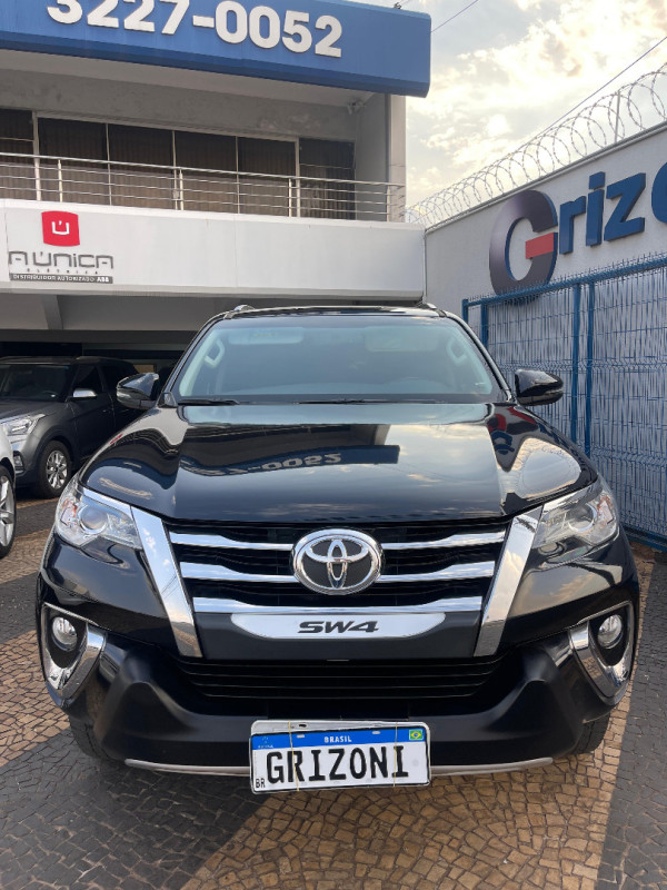 Hilux SW4 2.7 16V 4P FLEX SRV 7 LUGARES AUTOMÁTICO