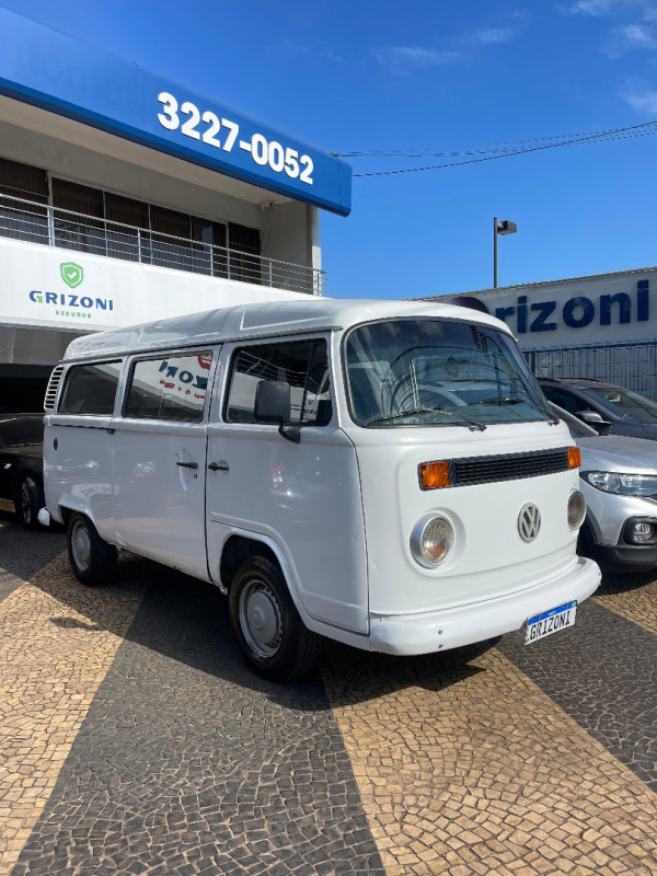 Kombi 1.6 STD 9 LUGARES
