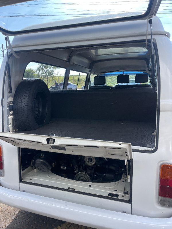 Kombi 1.6 STD 9 LUGARES