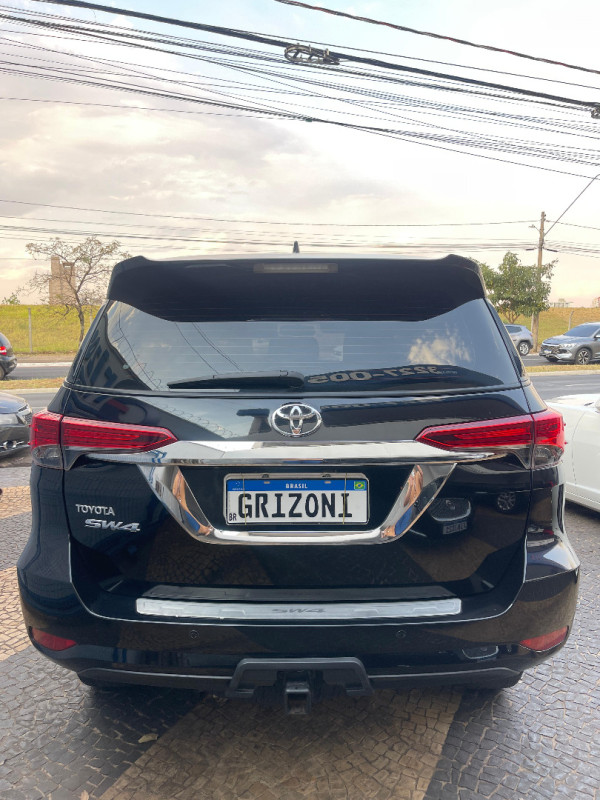 Hilux SW4 2.7 16V 4P FLEX SRV 7 LUGARES AUTOMÁTICO