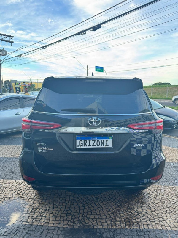 Hilux SW4 2.8 4P SRX 4X4 TURBO DIESEL AUTOMÁTICO