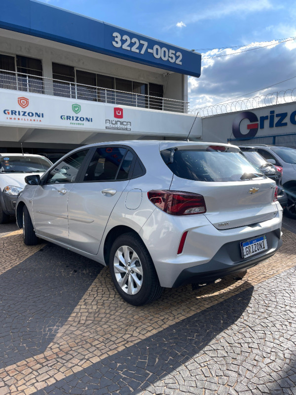 Onix Hatch 1.0 4P FLEX LT TURBO AUTOMÁTICO