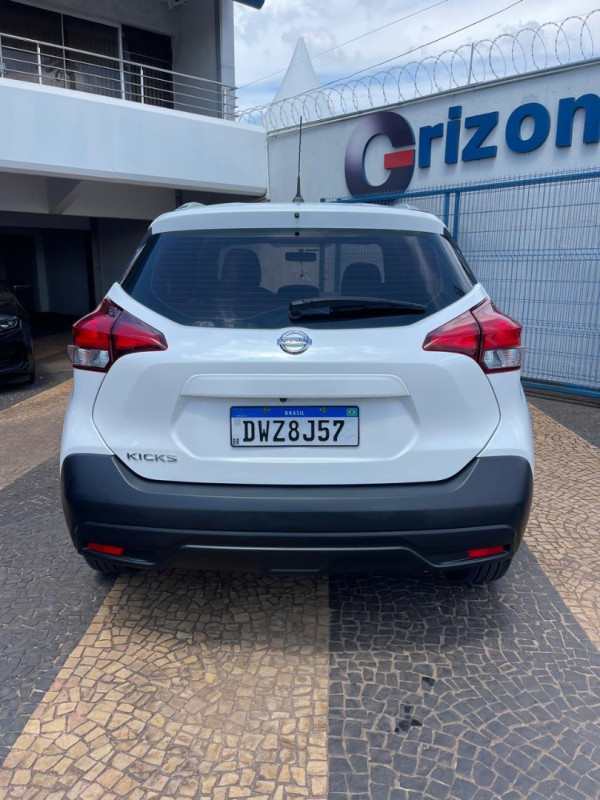 NISSAN Kicks 1.6 16V 4P FLEXSTART S DIRECT X-TRONIC AUTOMÁTICO CVT