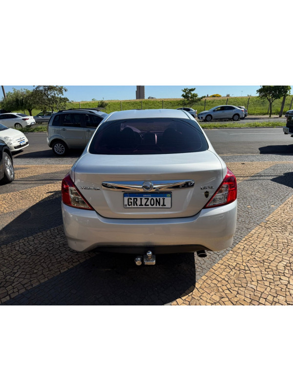 Versa Sedan 1.6 16V 4P FLEX SL