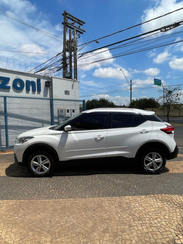NISSAN Kicks 1.6 16V 4P FLEXSTART S DIRECT X-TRONIC AUTOMÁTICO CVT