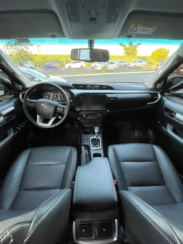 Hilux Caminhonete 2.8 16V SRV 4X4 DIESEL CABINE DUPLA AUTOMÁTICO