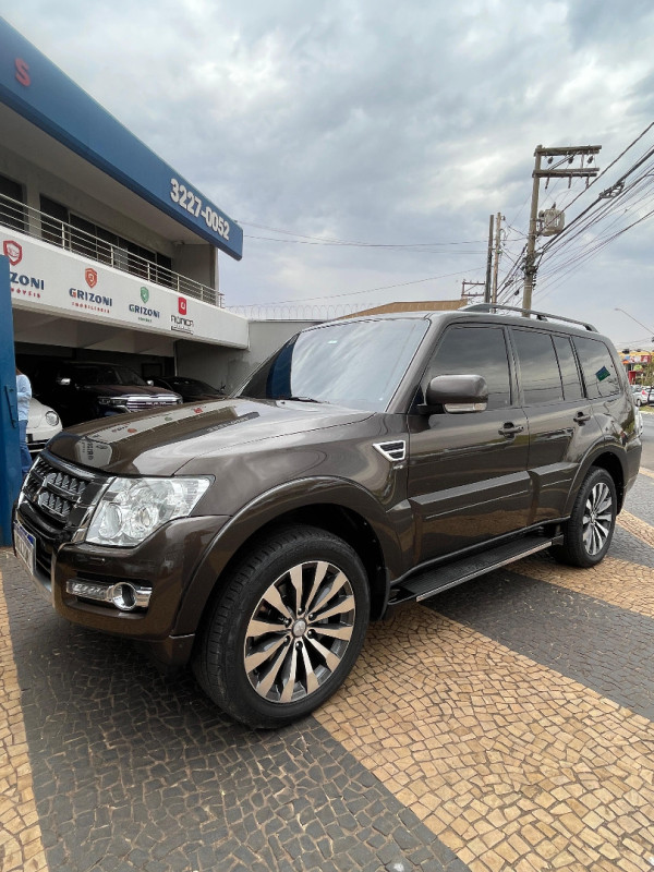 Pajero 3.2 16V 4P 4X4 7 LUGARES HPE TURBO DIESEL INTERCOOLER AUTOMÁTICO