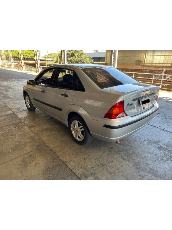 Focus Sedan 2.0 16V 4P GLX AUTOMÁTICO