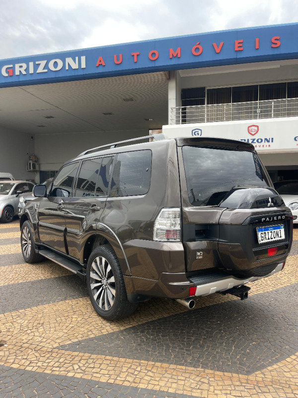 Pajero 3.2 16V 4P 4X4 7 LUGARES HPE TURBO DIESEL INTERCOOLER AUTOMÁTICO