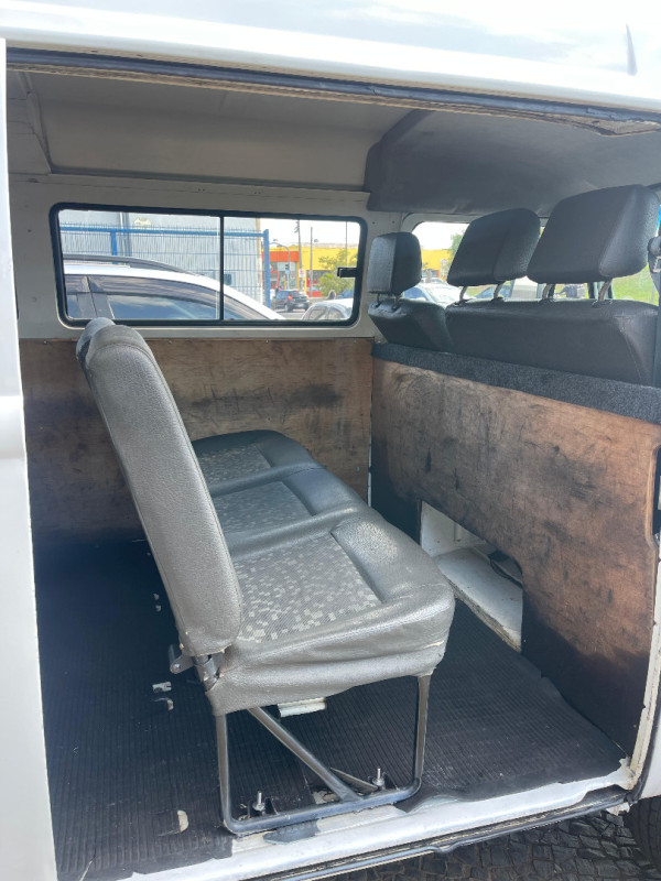 Kombi 1.6 STD 9 LUGARES