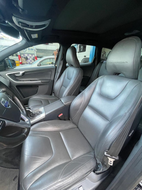 VOLVO XC60 2.0 4P T6 INSCRIPTION TURBO AUTOMÁTICO