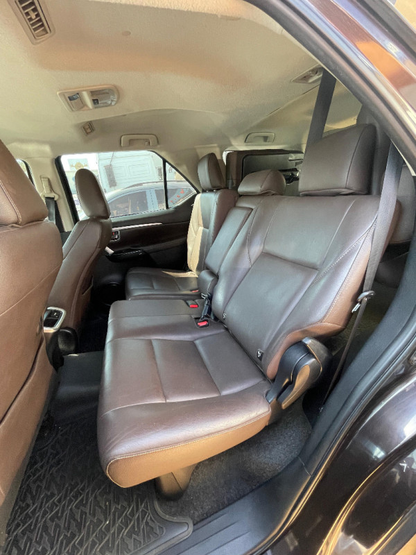 TOYOTA Hilux SW4 2.8 16V 4P SRX 4X4 7 LUGARES TURBO DIESEL AUTOMÁTICO