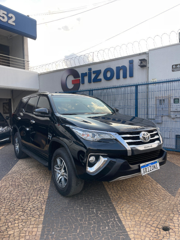 Hilux SW4 2.7 16V 4P FLEX SRV 7 LUGARES AUTOMÁTICO