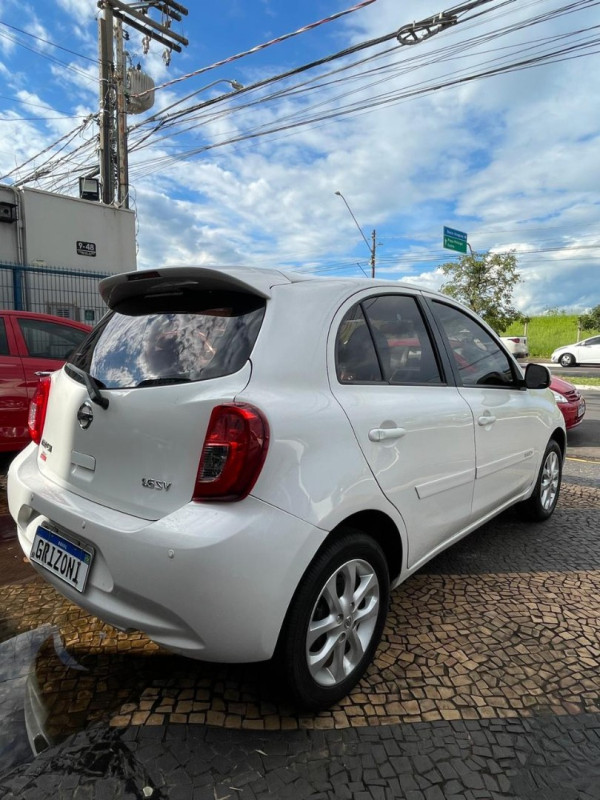 NISSAN March 1.6 16V 4P SV FLEX