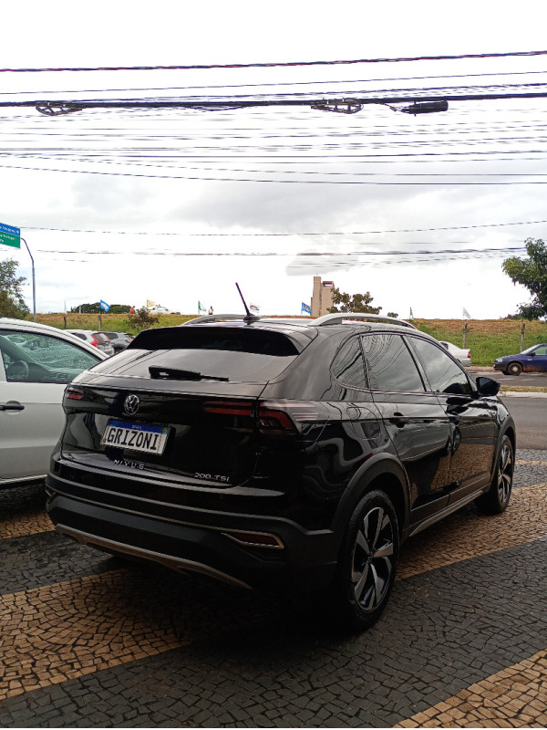 VOLKSWAGEN Nivus 1.0 4P FLEX 200 TSI HIGHLINE TURBO AUTOMÁTICO