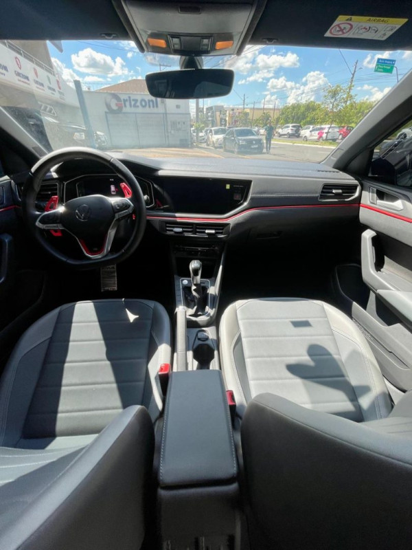 VOLKSWAGEN Nivus 1.0 4P FLEX 200 TSI HIGHLINE TURBO AUTOMÁTICO