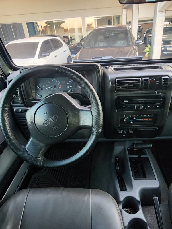 JEEP Wrangler 4.0 12V 6 CILINDROS SPORT TETO LONA